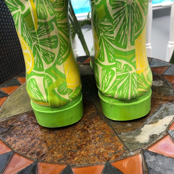 ⭐️HP Charming Charlie’s lemon lime rain boots - Picture 5 of 6